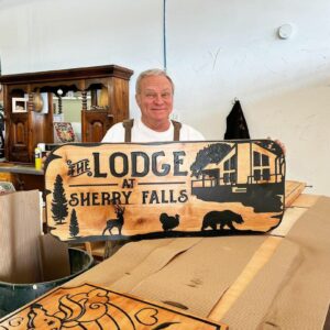 Rounded Corner Cabin Sign with Imagery to the Edge